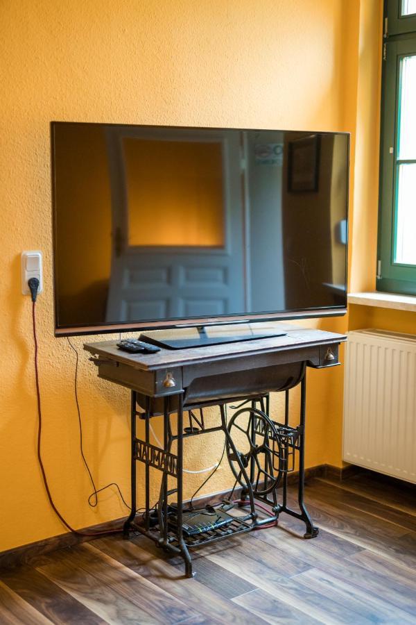 "Ferienwohnung Am Schloss" - Ferienwohnung Mit Blick Auf Das Barbyer Schloss, 5 Gehminuten Bis Zur Elbe Ngoại thất bức ảnh