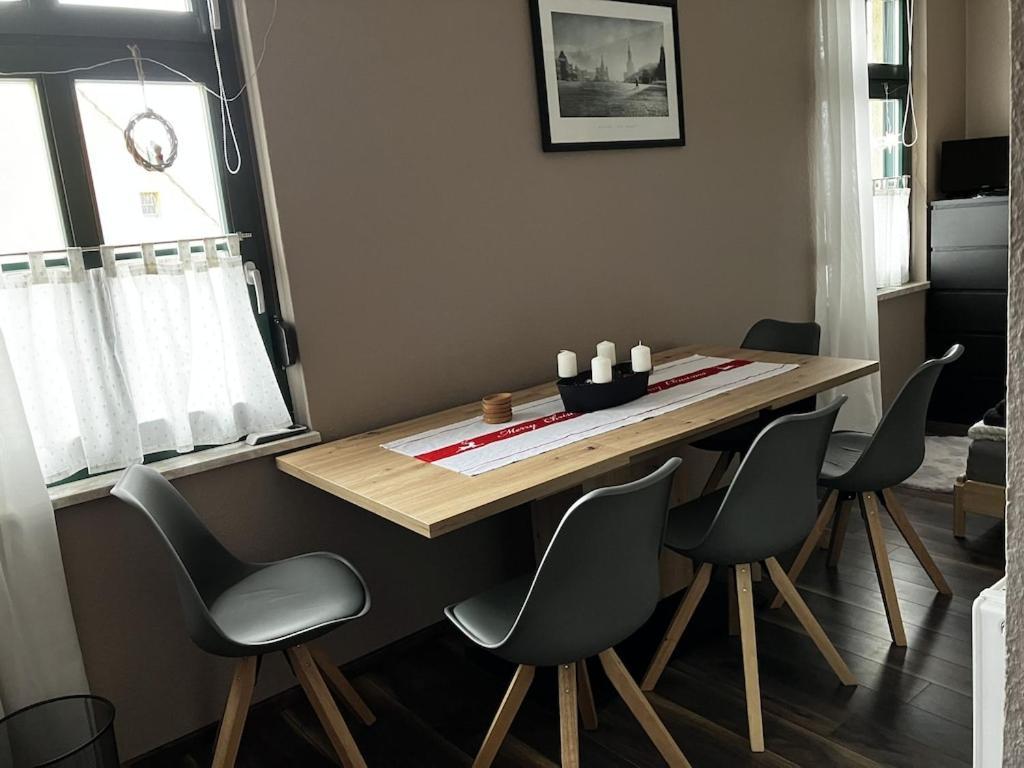 "Ferienwohnung Am Schloss" - Ferienwohnung Mit Blick Auf Das Barbyer Schloss, 5 Gehminuten Bis Zur Elbe Ngoại thất bức ảnh
